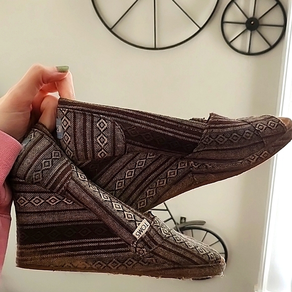 🎉HPx2🎉 Toms Peep Toe Wedges - Picture 2 of 6